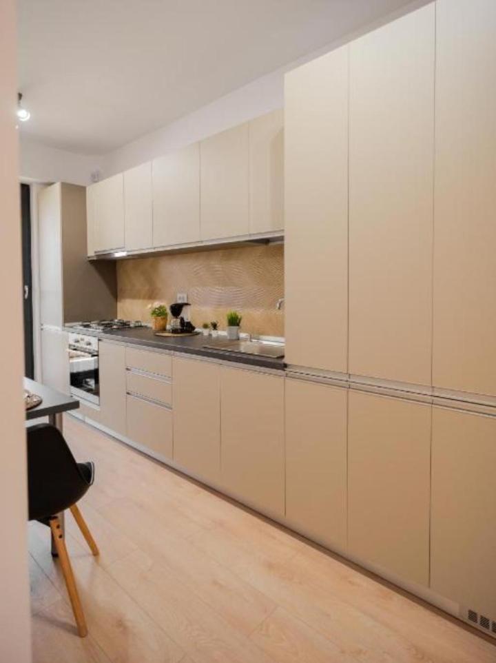 Apartament De Lux Bacău Exterior foto